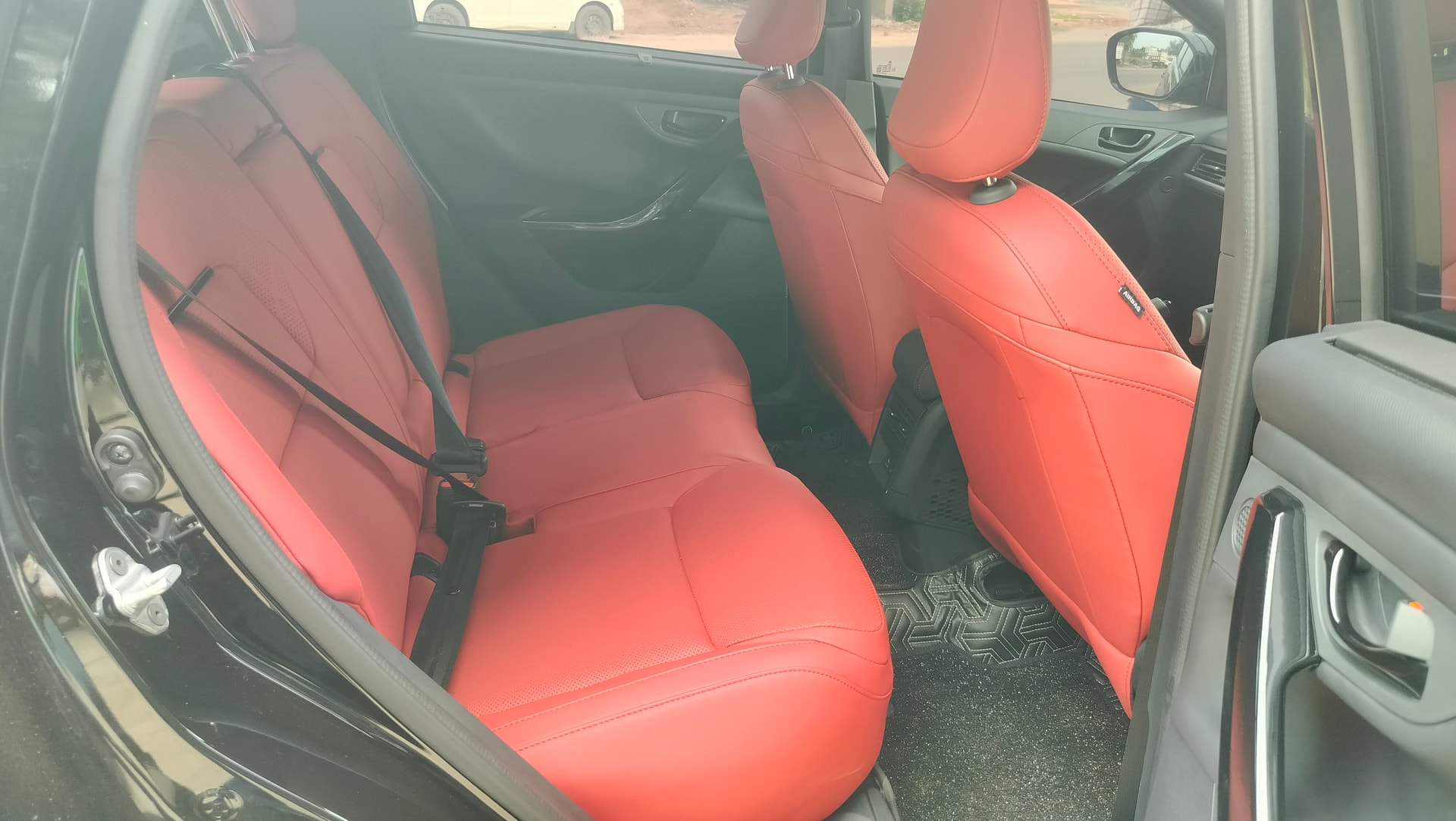 View 2026 Tata Nexon XZA Plus Petrol Dual Tone Image 15 Used 2026 Tata Nexon XZA Plus Petrol Dual Tone Image 15