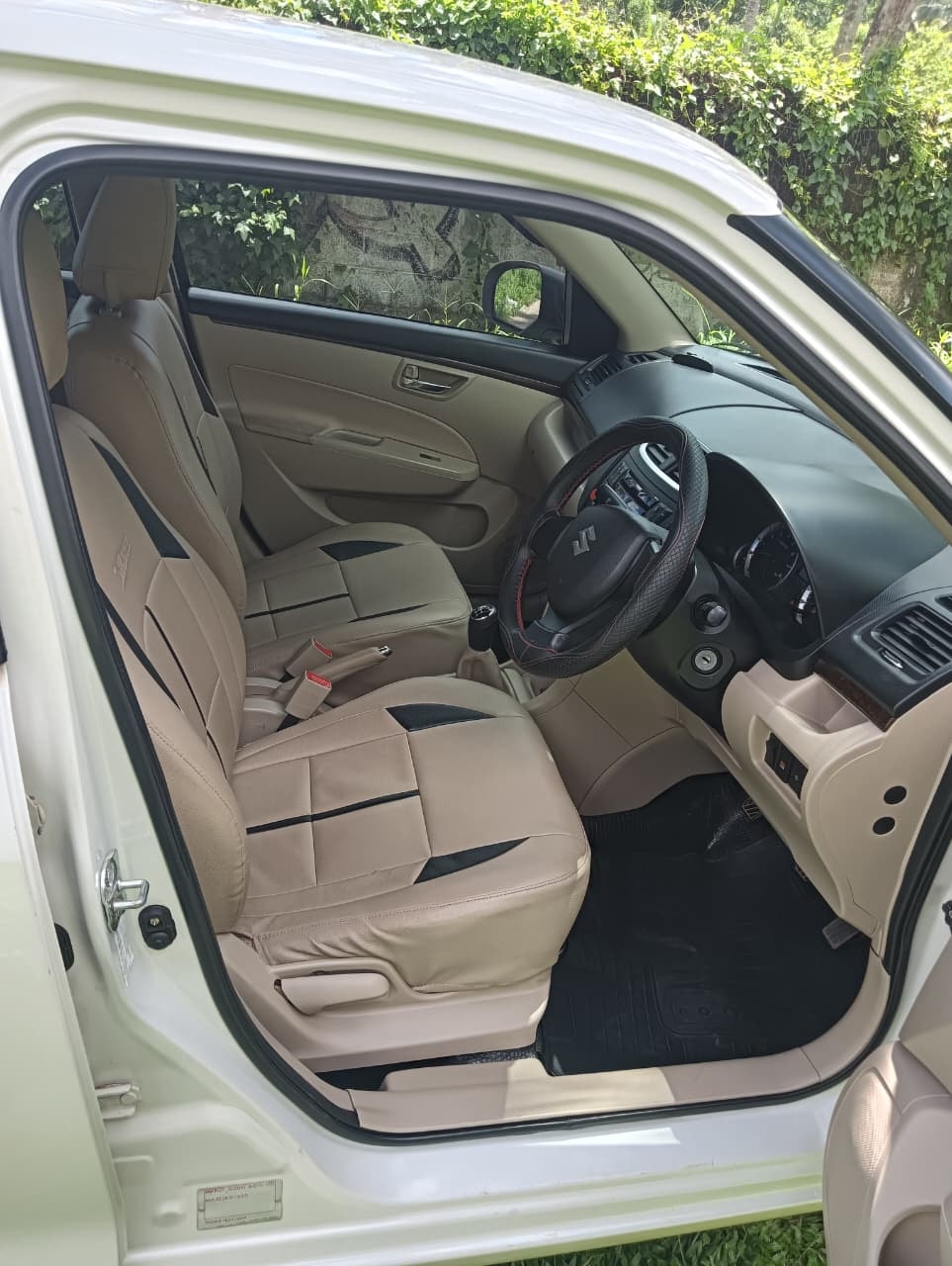 View 2015 Maruti Suzuki Swift DZire VXI Image 3 Used 2015 Maruti Suzuki Swift DZire VXI Image 3
