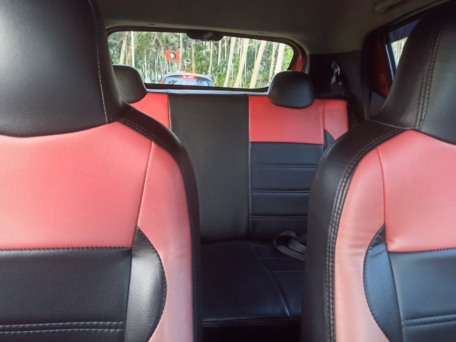 View 2018 Renault Kwid RXT 1.0 BS IV Image 3 Used 2018 Renault Kwid RXT 1.0 BS IV Image 3