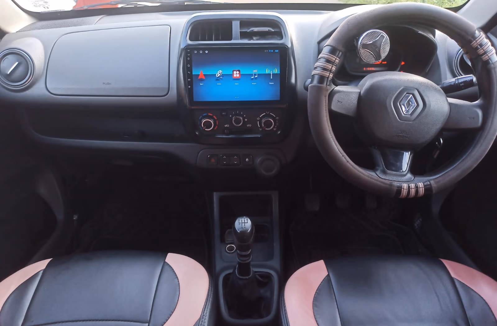 View 2018 Renault Kwid RXT 1.0 BS IV Image 9 Used 2018 Renault Kwid RXT 1.0 BS IV Image 9