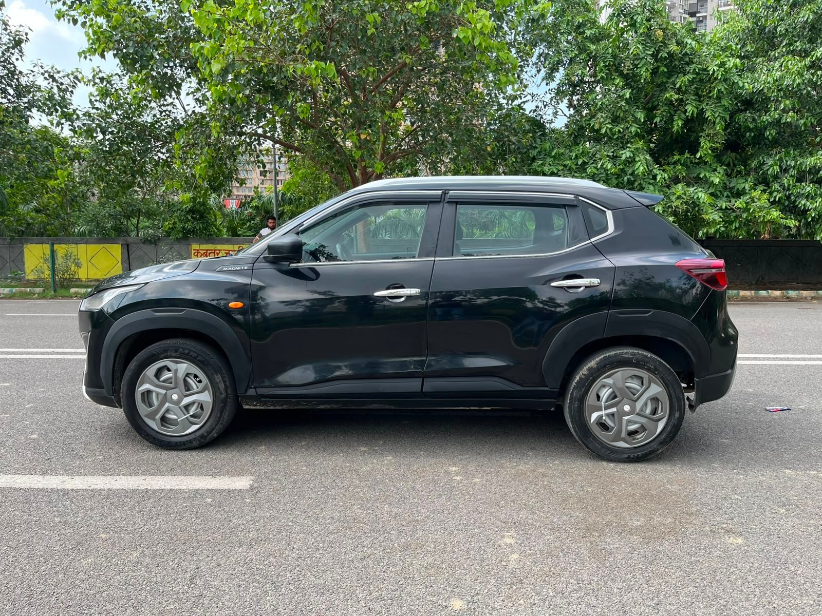 View 2024 Nissan Magnite Visia B4D 1.0 Petrol AMT Image 6 Used 2024 Nissan Magnite Visia B4D 1.0 Petrol AMT Image 6