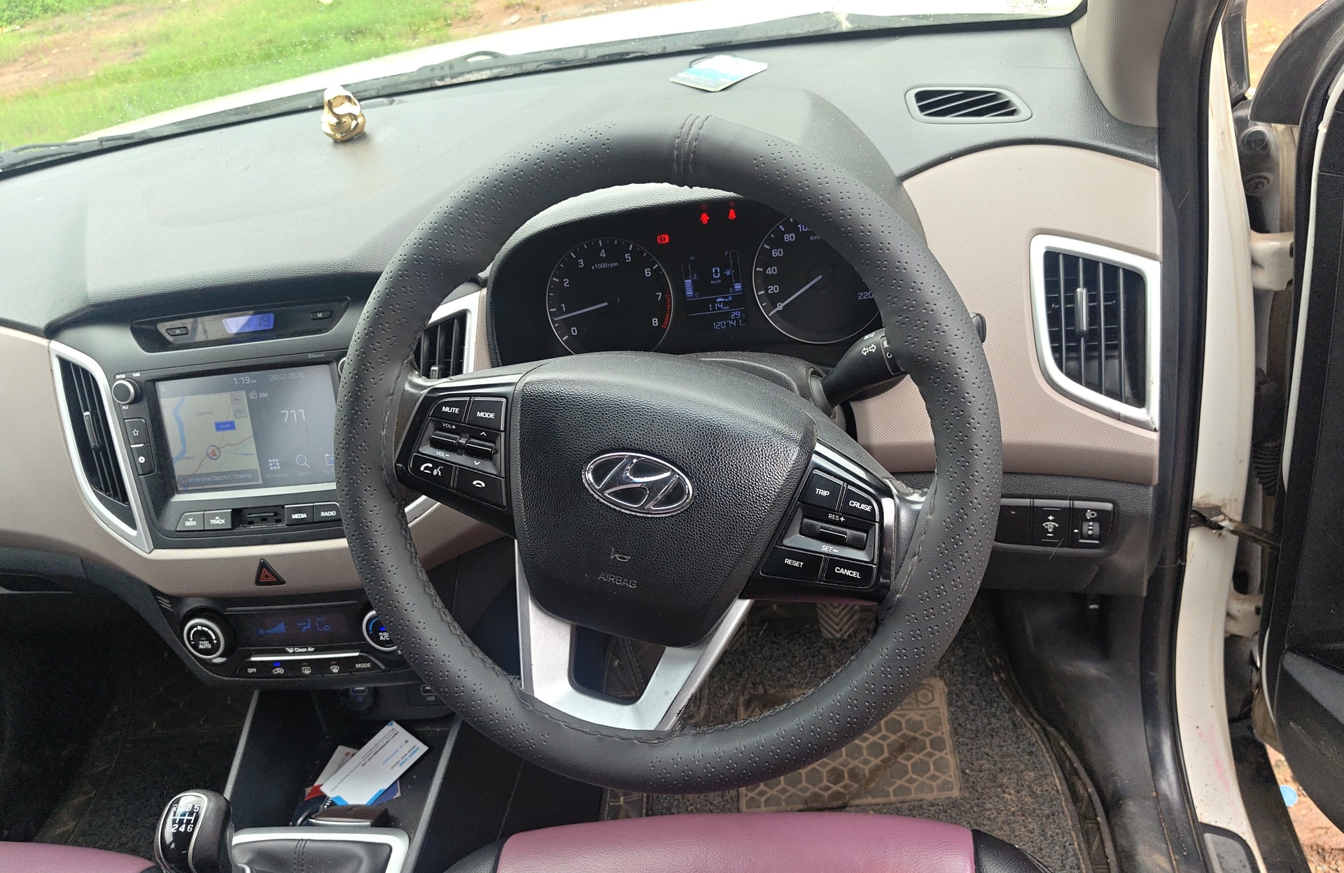 View 2018 Hyundai Creta SX 1.6 AT Petrol Image 11 Used 2018 Hyundai Creta SX 1.6 AT Petrol Image 11