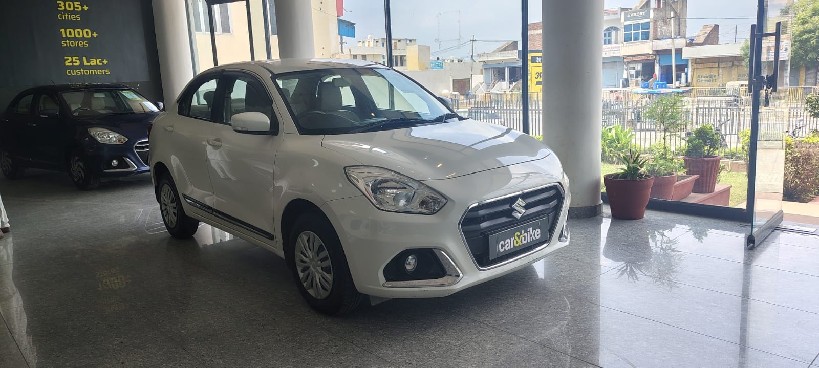 View 2022 Maruti Suzuki Dzire VXI CNG Image 9 Used 2022 Maruti Suzuki Dzire VXI CNG Image 9