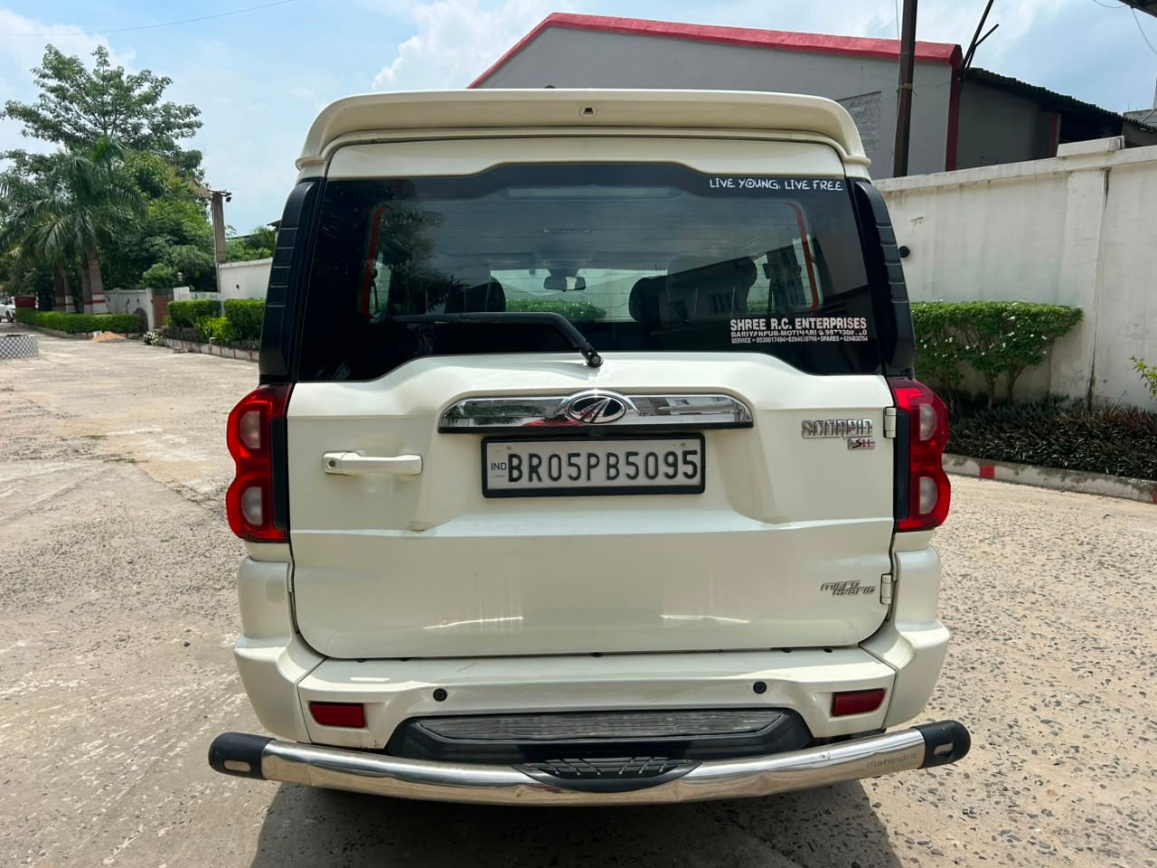 View 2021 Mahindra Scorpio S11 2WD BS IV Image 4 Used 2021 Mahindra Scorpio S11 2WD BS IV Image 4