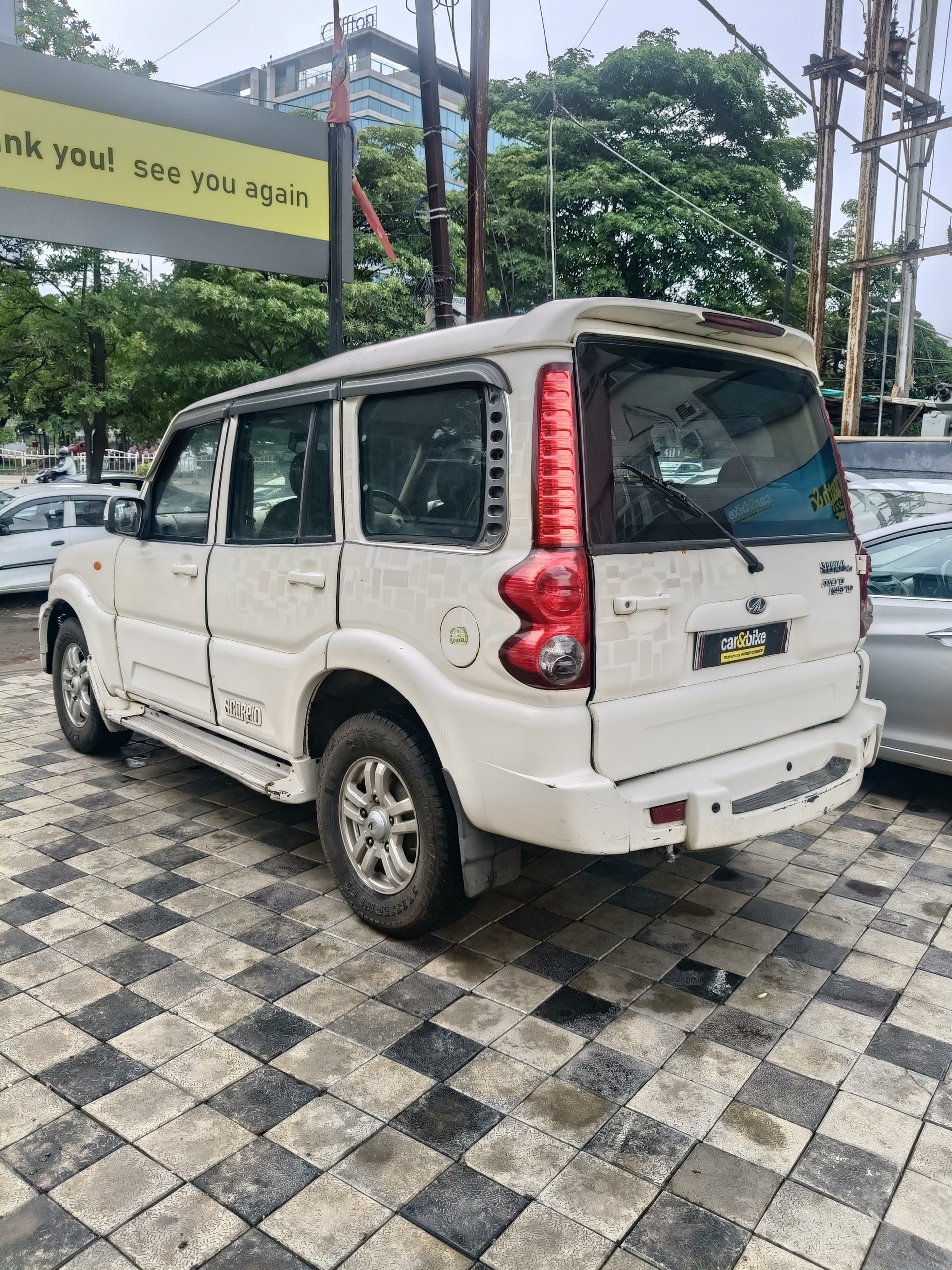 View 2011 Mahindra Scorpio VLX 2WD BS4 Image 8 Used 2011 Mahindra Scorpio VLX 2WD BS4 Image 8