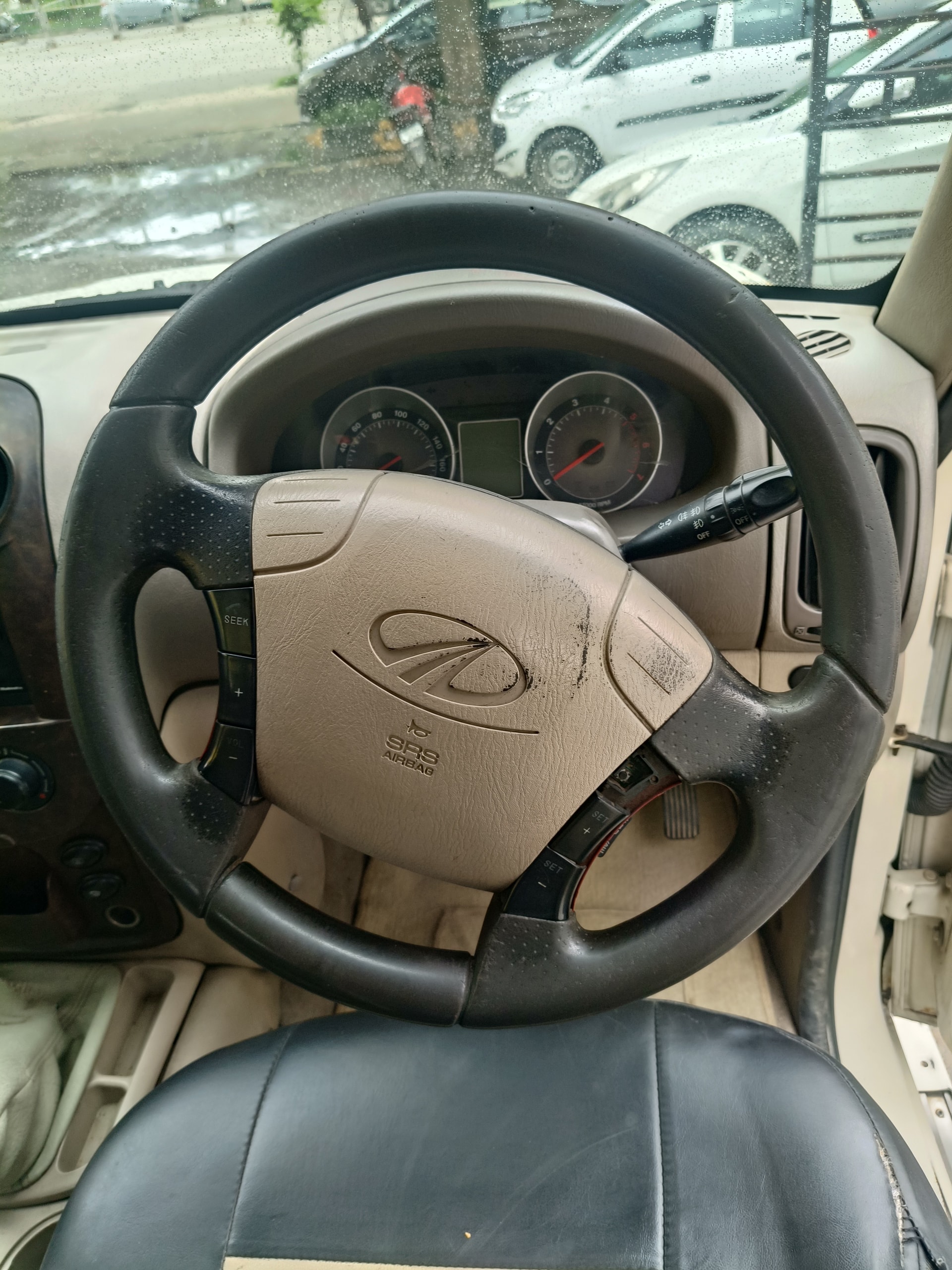 View 2011 Mahindra Scorpio VLX 2WD BS4 Image 9 Used 2011 Mahindra Scorpio VLX 2WD BS4 Image 9