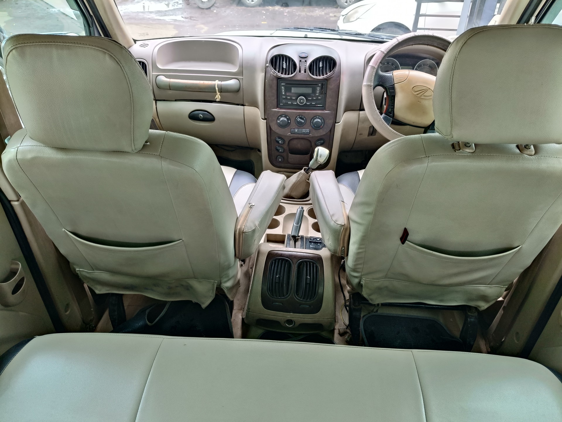 View 2014 Mahindra Scorpio VLX 2WD BS4 Airbag Image 8 Used 2014 Mahindra Scorpio VLX 2WD BS4 Airbag Image 8