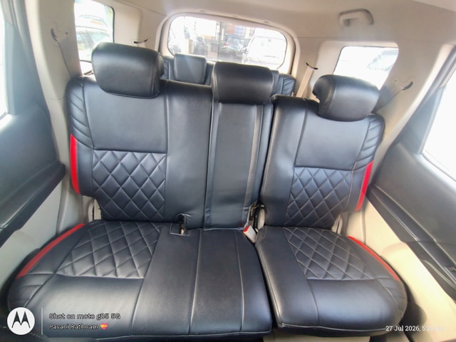 View Mahindra XUV500 Image 13 Used Mahindra XUV500 Image 13