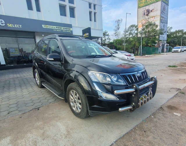 View Mahindra XUV500 Image 6 Used Mahindra XUV500 Image 6