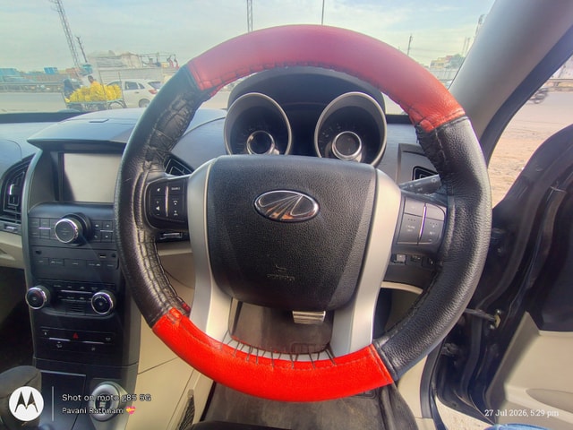 View Mahindra XUV500 Image 11 Used Mahindra XUV500 Image 11