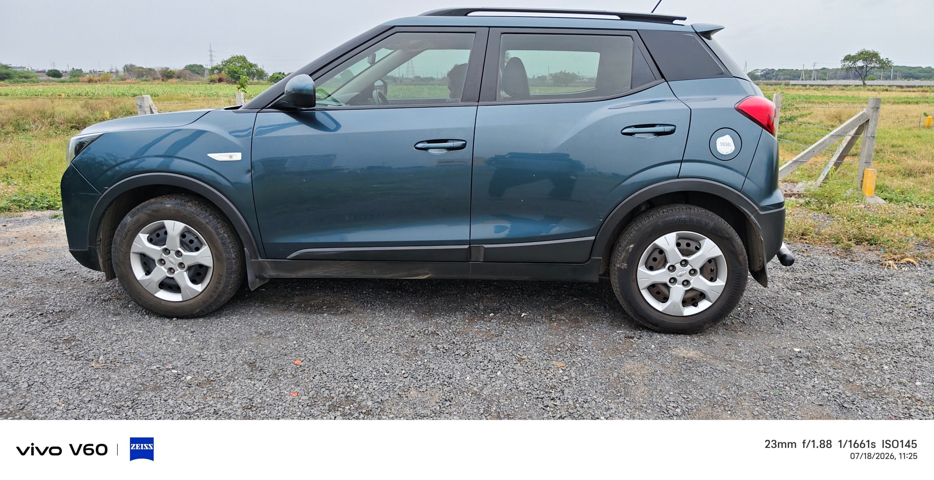 View 2019 Mahindra XUV300 W6 Diesel BS IV Image 4 Used 2019 Mahindra XUV300 W6 Diesel BS IV Image 4