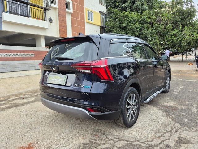 View Mahindra XUV700 Image 14 Used Mahindra XUV700 Image 14