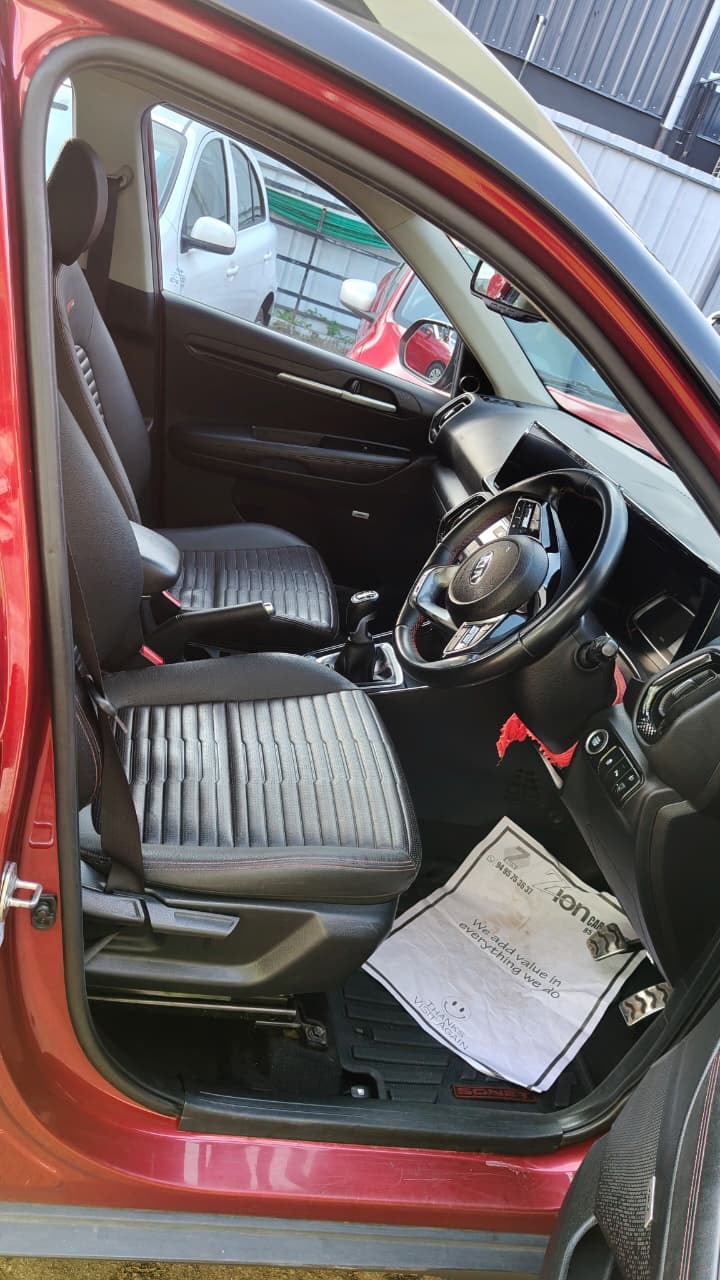 View 2020 Kia Sonet GTX Plus iMT Petrol Image 6 Used 2020 Kia Sonet GTX Plus iMT Petrol Image 6