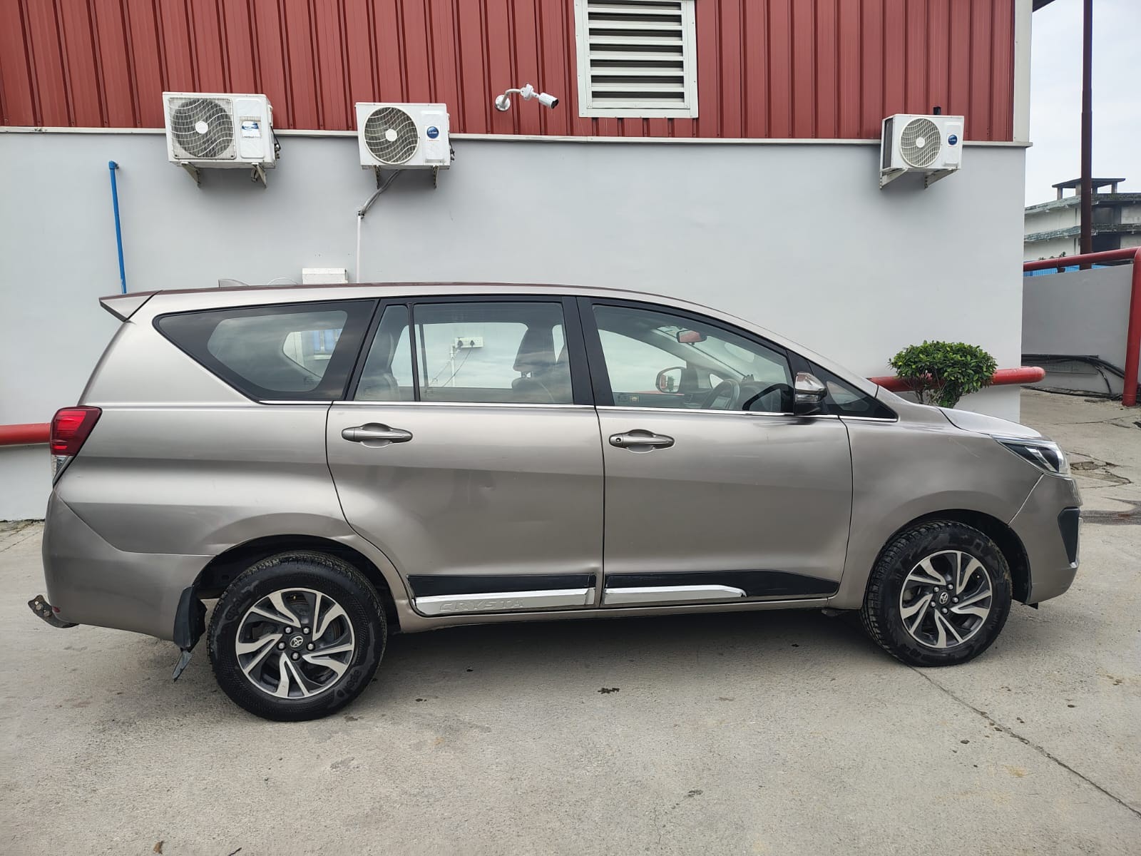 Used 2021 Toyota Innova Crysta Used 2021 Toyota Innova Crysta
