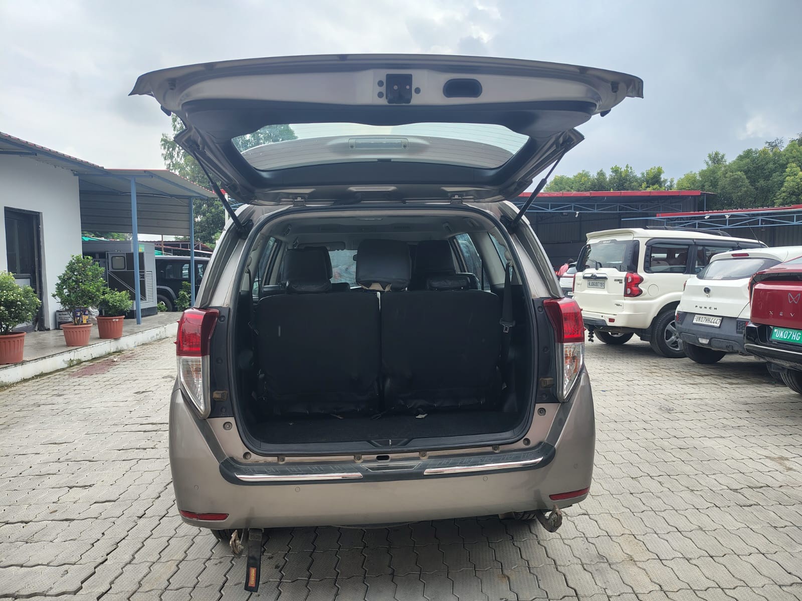 Used 2021 Toyota Innova Crysta Used 2021 Toyota Innova Crysta