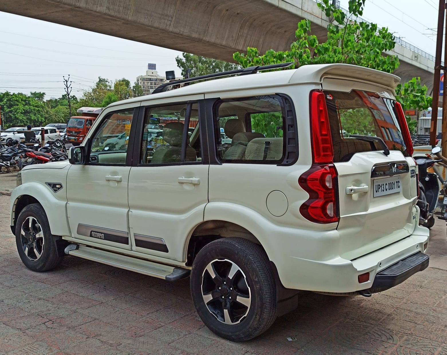 View 2022 Mahindra Scorpio S11 2WD BS IV Image 5 Used 2022 Mahindra Scorpio S11 2WD BS IV Image 5