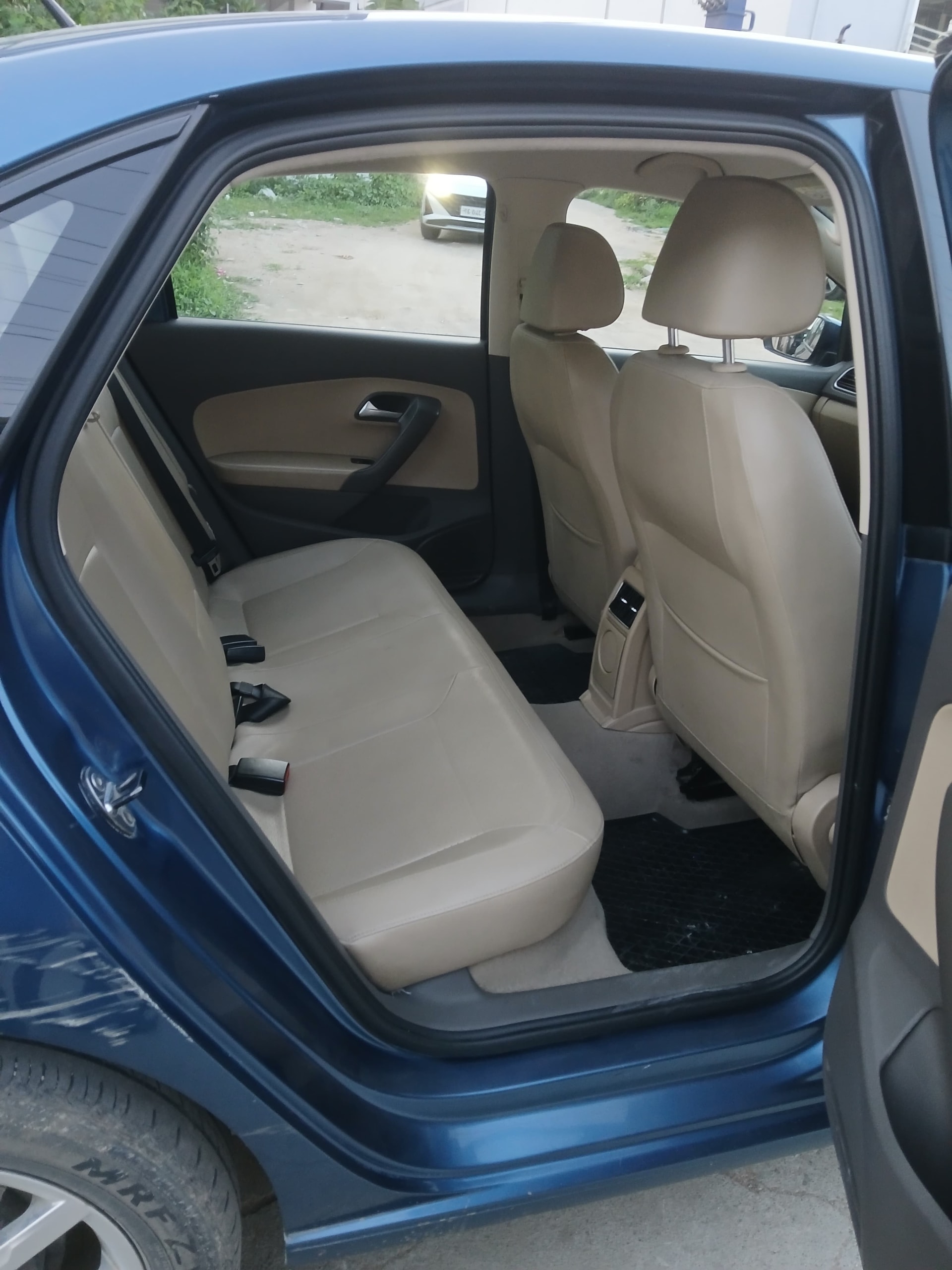 View 2017 Volkswagen Vento 1.5 L TDI Highline Diesel BS IV Image 8 Used 2017 Volkswagen Vento 1.5 L TDI Highline Diesel BS IV Image 8