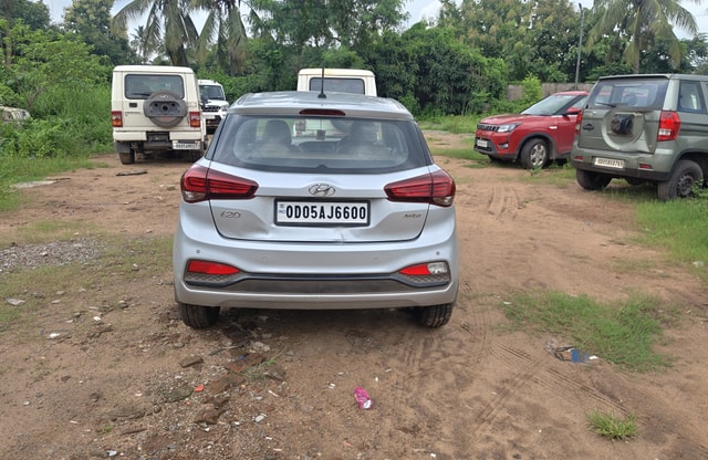 View Hyundai i20 Active Image 3 Used Hyundai i20 Active Image 3
