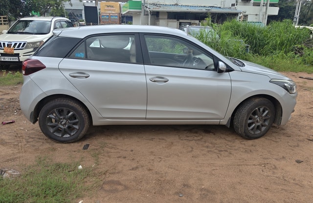 View Hyundai i20 Active Image 5 Used Hyundai i20 Active Image 5
