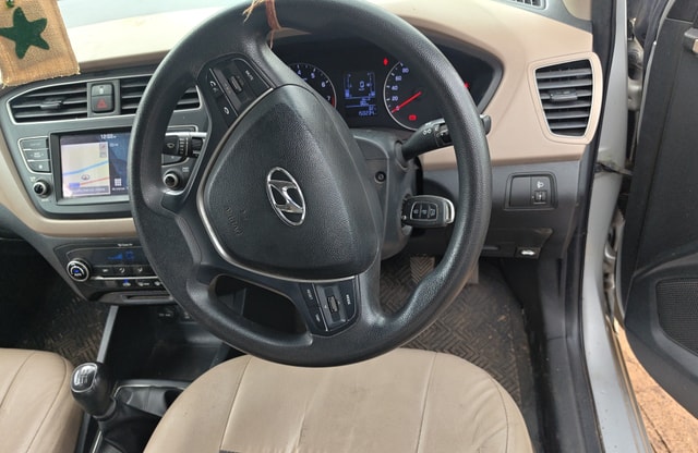 View Hyundai i20 Active Image 11 Used Hyundai i20 Active Image 11