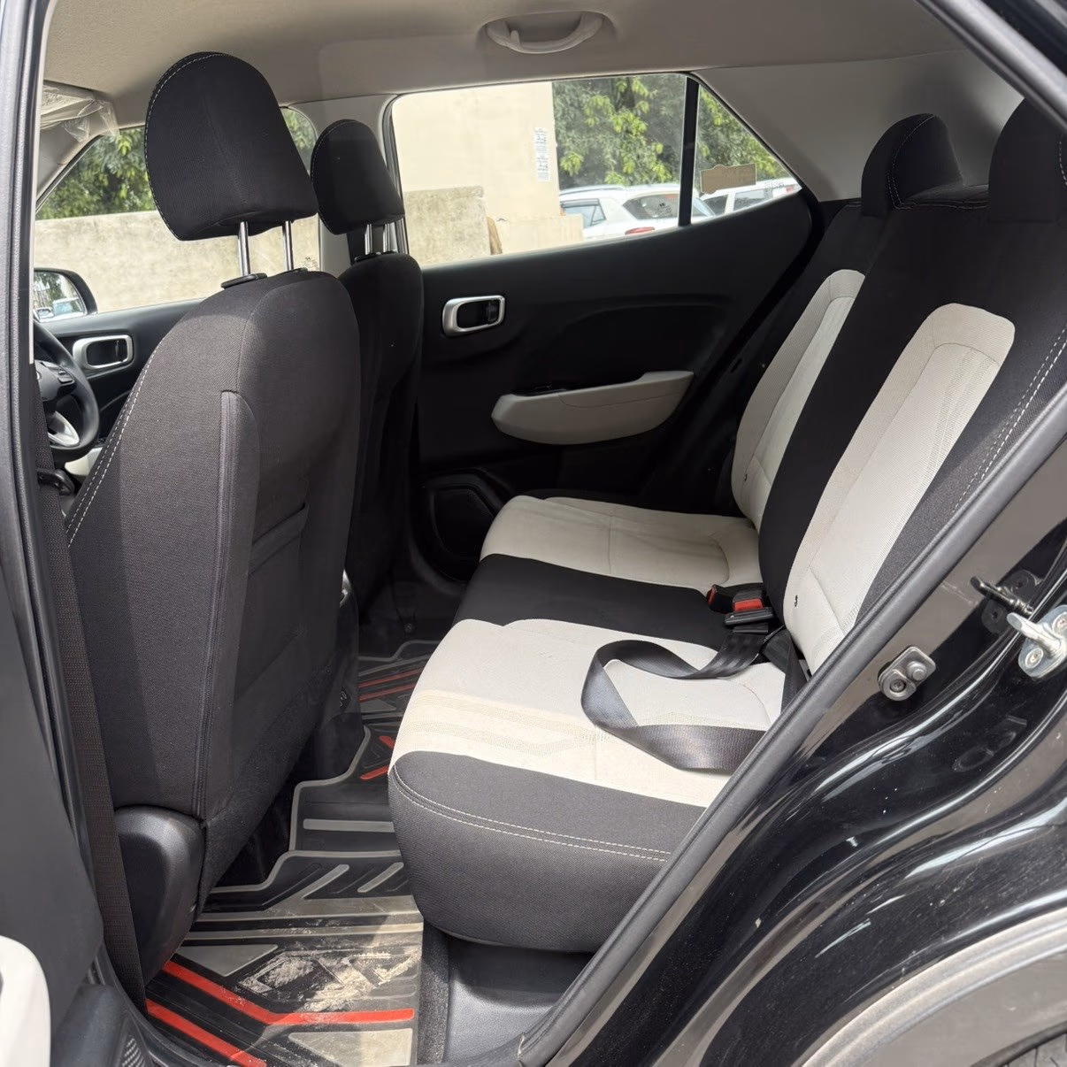 View 2022 Hyundai Venue S 1.2 Petrol Image 13 Used 2022 Hyundai Venue S 1.2 Petrol Image 13