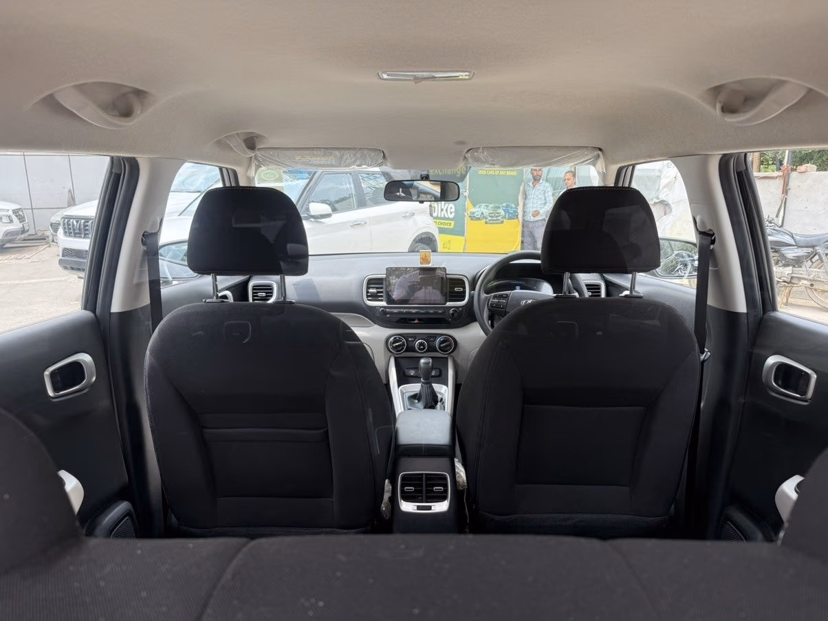 View 2022 Hyundai Venue S 1.2 Petrol Image 3 Used 2022 Hyundai Venue S 1.2 Petrol Image 3