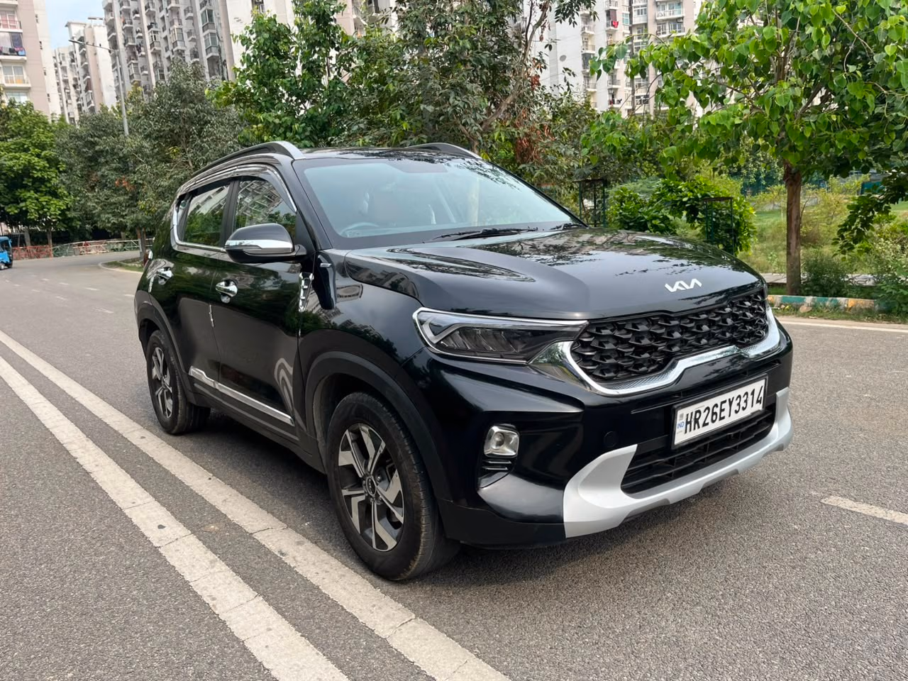 View 2022 Kia Sonet HTX iMT Petrol Image 1 Used 2022 Kia Sonet HTX iMT Petrol Image 1