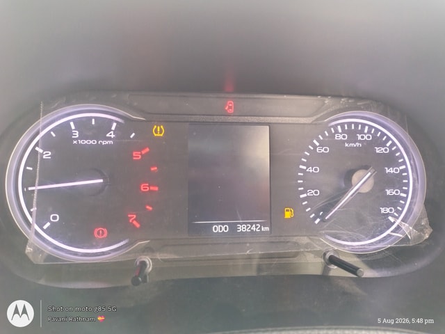 View Mahindra Bolero Image 10 Used Mahindra Bolero Image 10