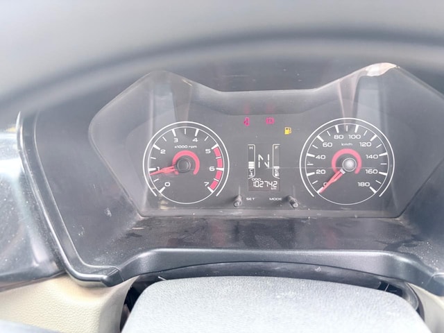 View Mahindra KUV100 Image 7 Used Mahindra KUV100 Image 7