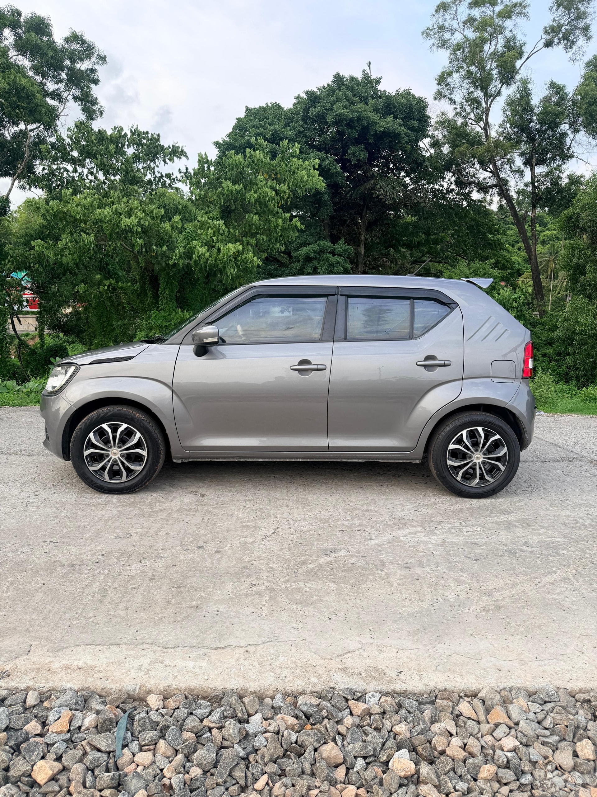 View 2019 Maruti Suzuki Ignis Delta AMT Petrol BS IV Image 3 Used 2019 Maruti Suzuki Ignis Delta AMT Petrol BS IV Image 3