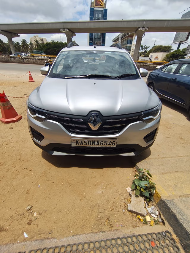View Renault Triber Image 2 Used Renault Triber Image 2