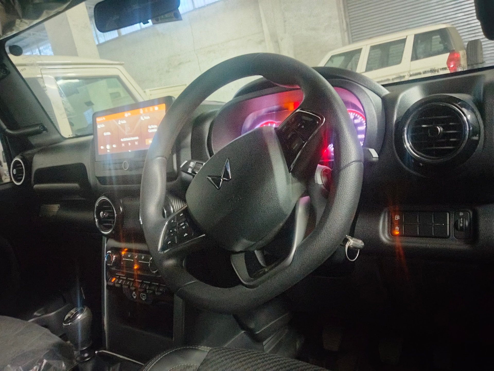 View 2025 Mahindra Thar LX Manual 4 Seater Hard Top Diesel Image 5 Used 2025 Mahindra Thar LX Manual 4 Seater Hard Top Diesel Image 5