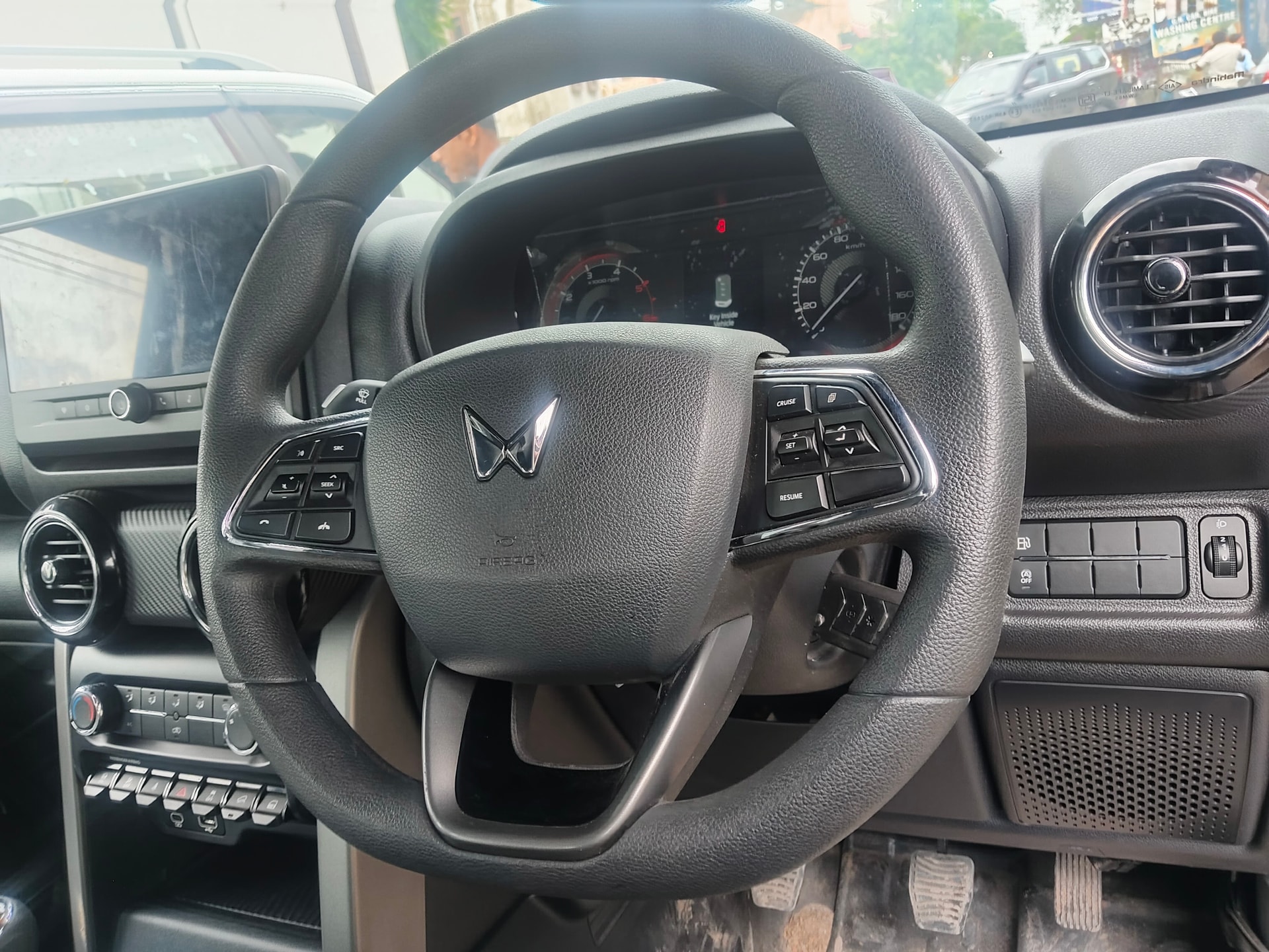 Used 2025 Mahindra Thar Used 2025 Mahindra Thar
