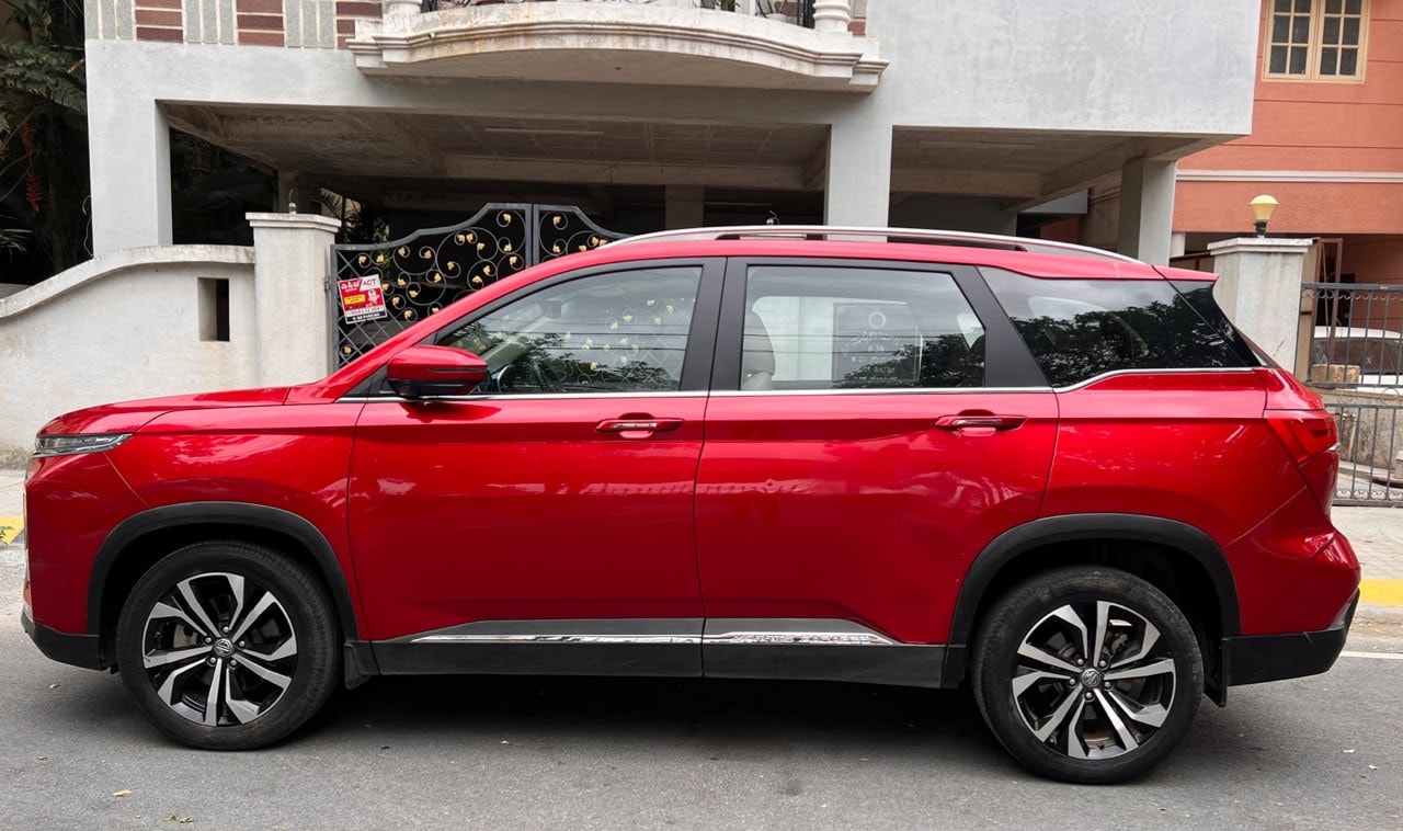 View 2024 MG Hector Sharp Pro EX CVT Petrol Image 6 Used 2024 MG Hector Sharp Pro EX CVT Petrol Image 6