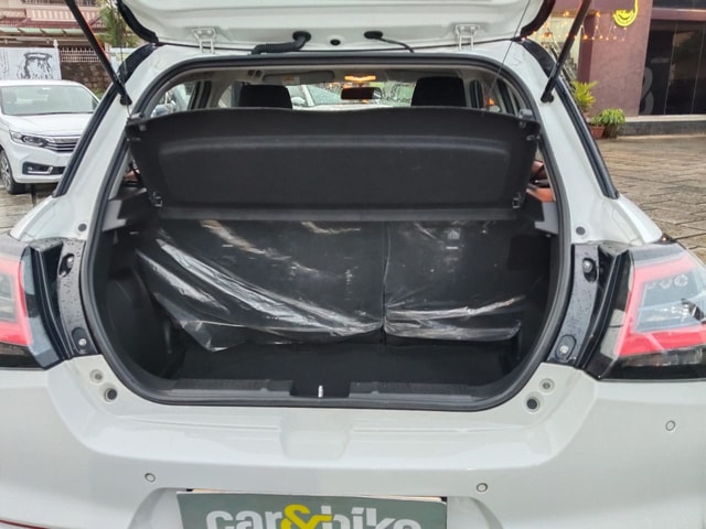 View Maruti Suzuki Swift Image 17 Used Maruti Suzuki Swift Image 17