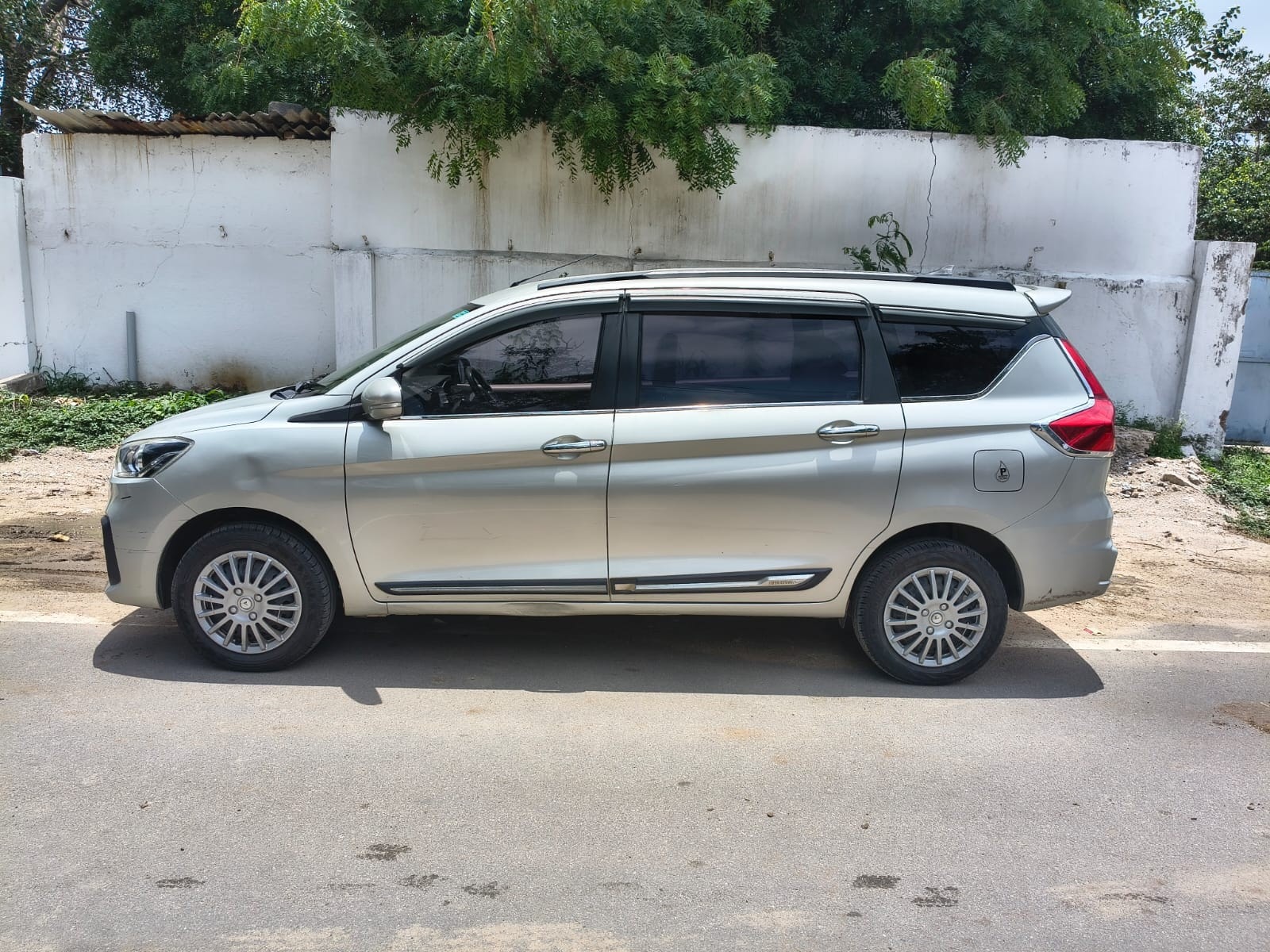 Used 2022 Maruti Suzuki Ertiga Used 2022 Maruti Suzuki Ertiga