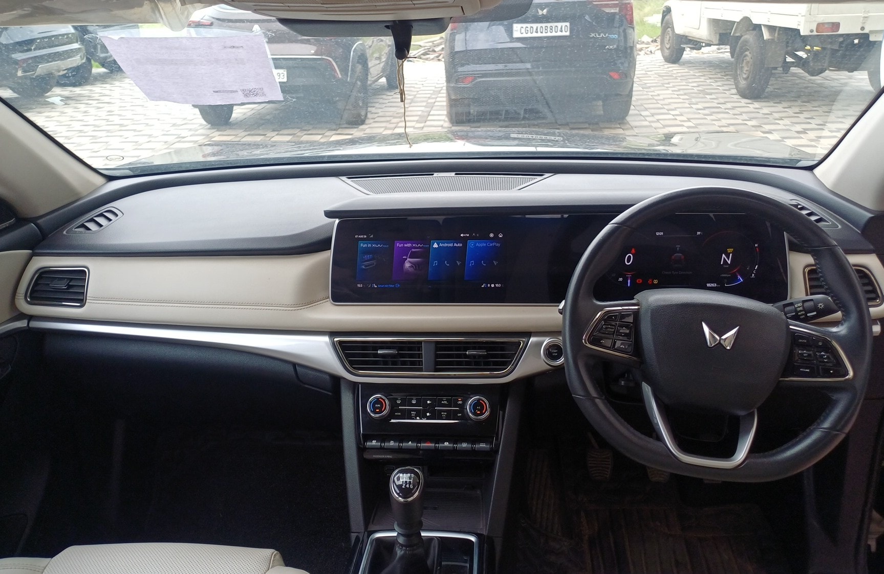 Used 2024 Mahindra XUV700 Used 2024 Mahindra XUV700