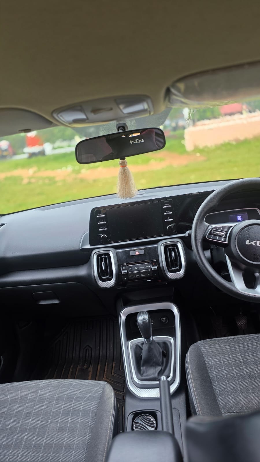 View 2022 Kia Sonet HTK Plus Diesel Image 11 Used 2022 Kia Sonet HTK Plus Diesel Image 11