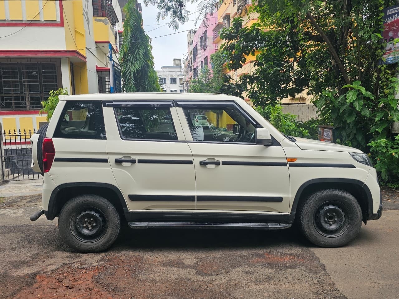 Used 2022 Mahindra Bolero Neo Used 2022 Mahindra Bolero Neo