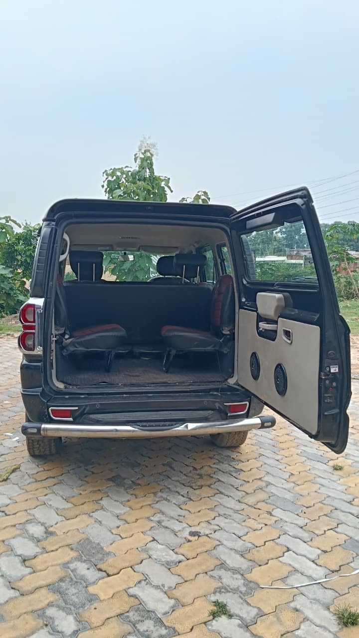 View 2019 Mahindra Scorpio S9 2WD 7 STR BS IV Image 17 Used 2019 Mahindra Scorpio S9 2WD 7 STR BS IV Image 17