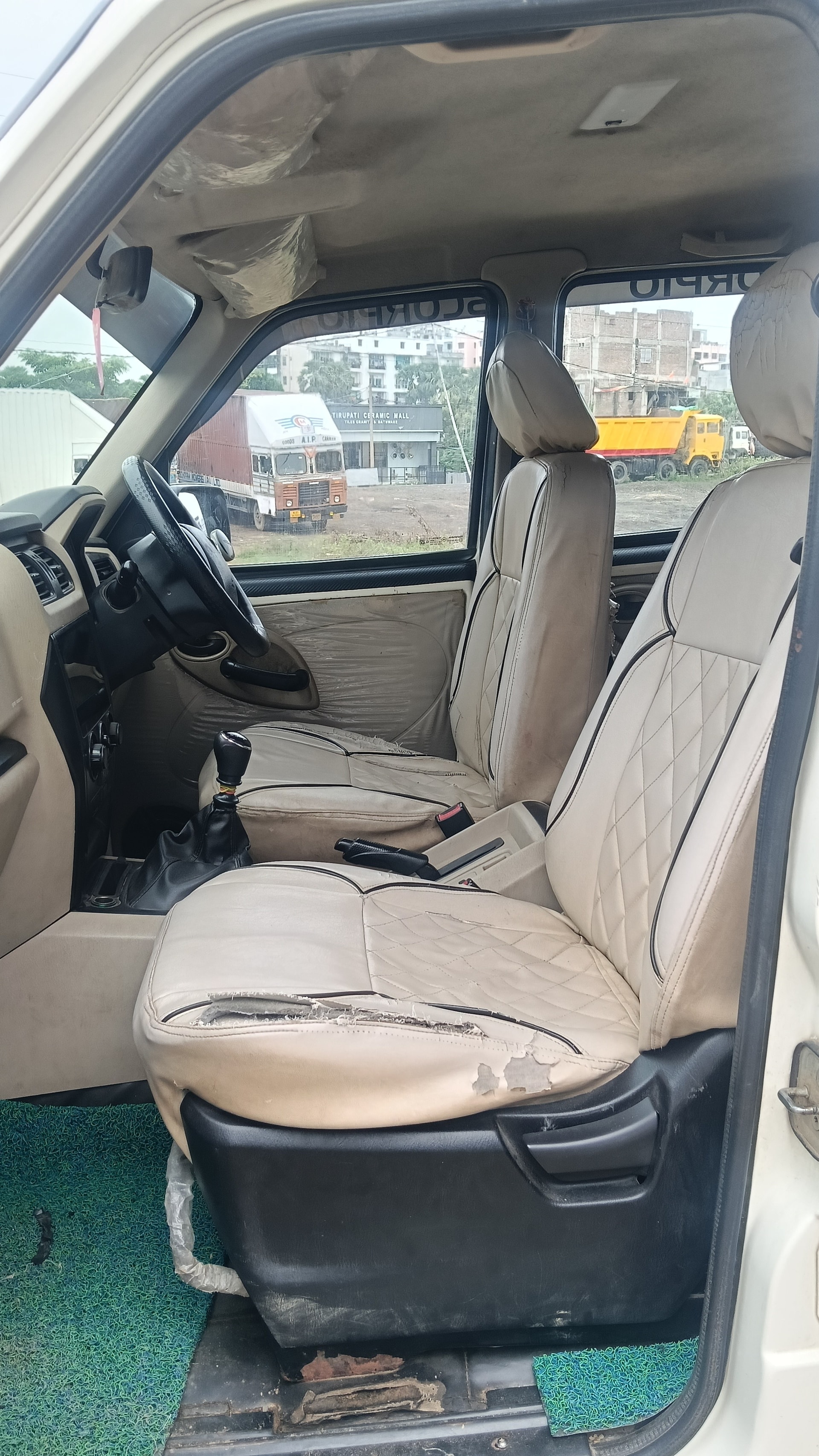 View 2022 Mahindra Scorpio Classic S 7 Seater Image 13 Used 2022 Mahindra Scorpio Classic S 7 Seater Image 13
