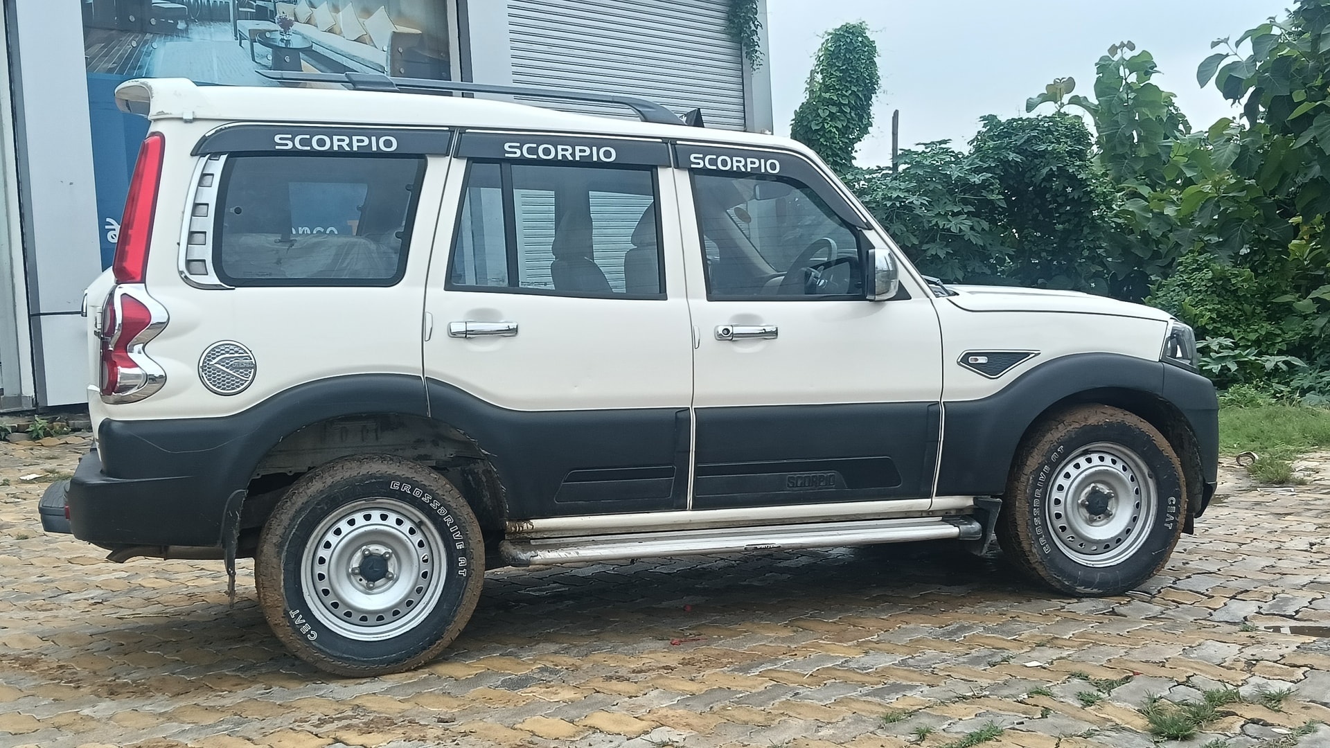 View 2022 Mahindra Scorpio Classic S 7 Seater Image 8 Used 2022 Mahindra Scorpio Classic S 7 Seater Image 8
