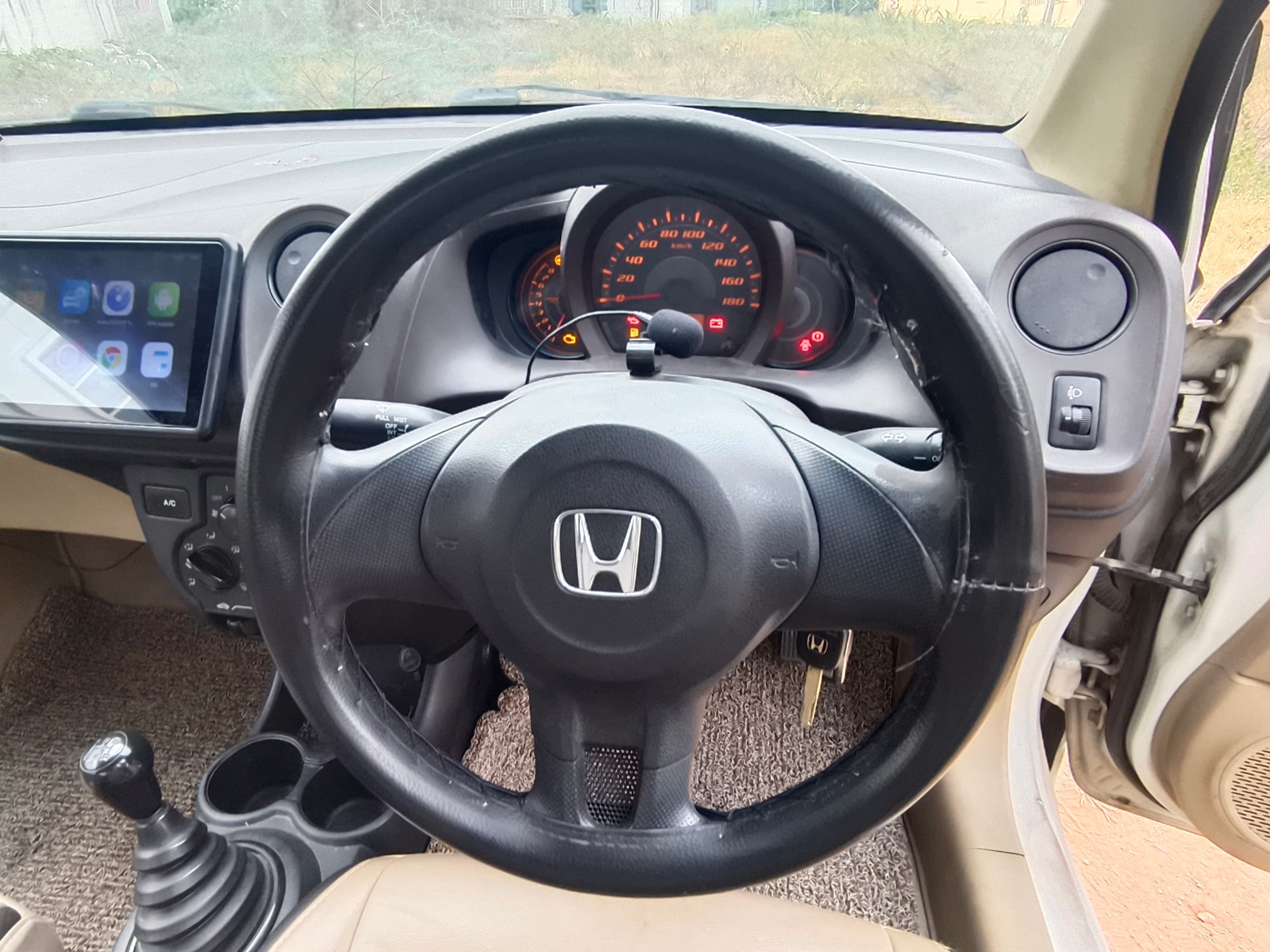 View 2013 Honda Amaze 1.2 EX i-VTEC Image 11 Used 2013 Honda Amaze 1.2 EX i-VTEC Image 11