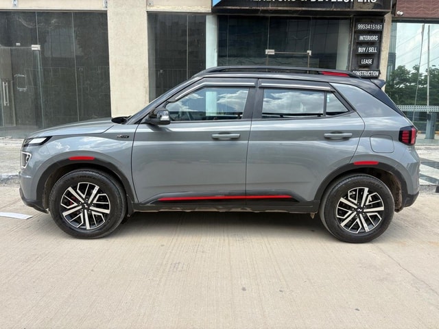 View Hyundai Venue N Line Image 6 Used Hyundai Venue N Line Image 6