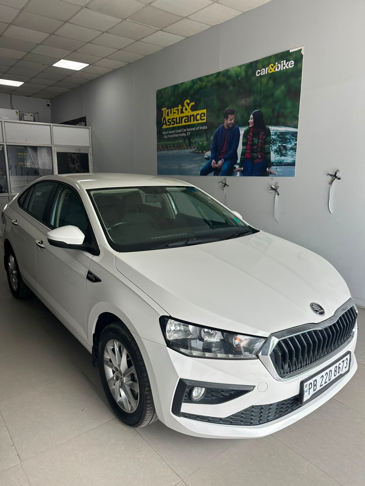 View 2023 Skoda Slavia Ambition 1.0 TSI MT Image 4 Used 2023 Skoda Slavia Ambition 1.0 TSI MT Image 4