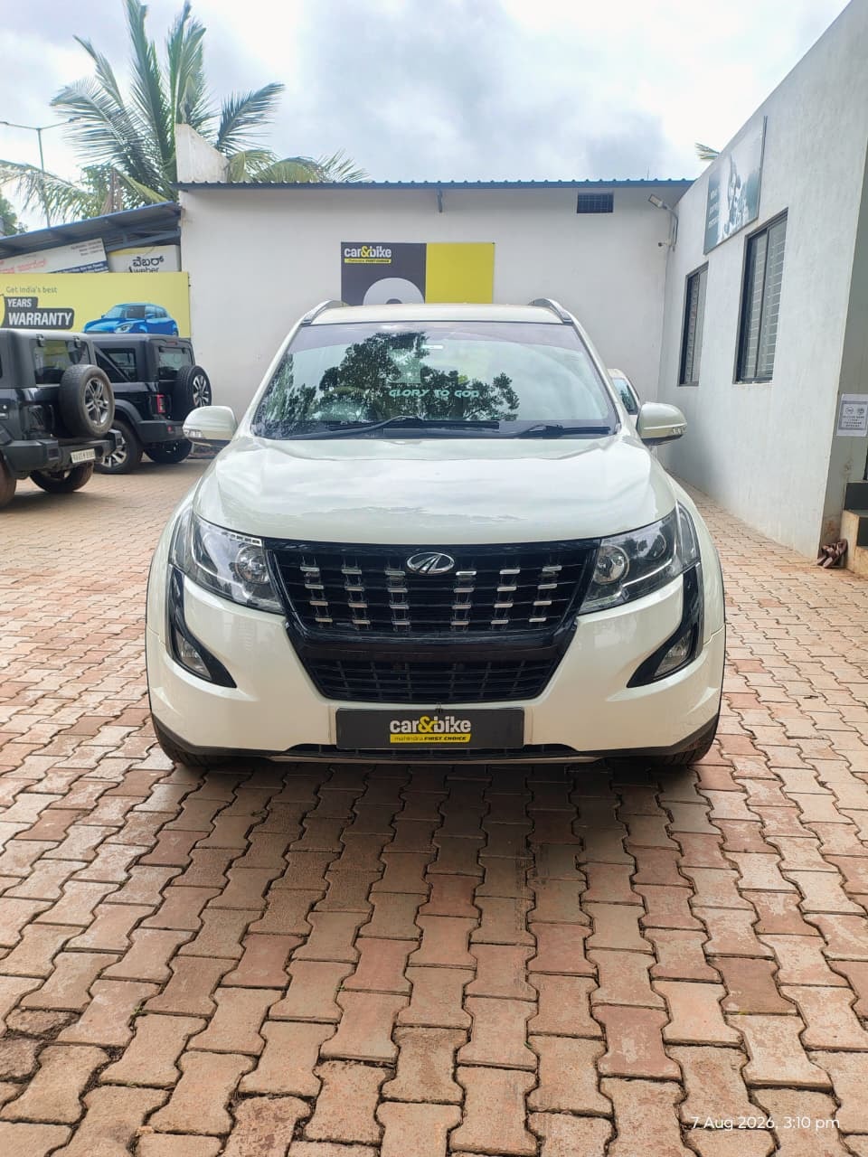 View 2021 Mahindra XUV500 W7 BS IV Image 3 Used 2021 Mahindra XUV500 W7 BS IV Image 3