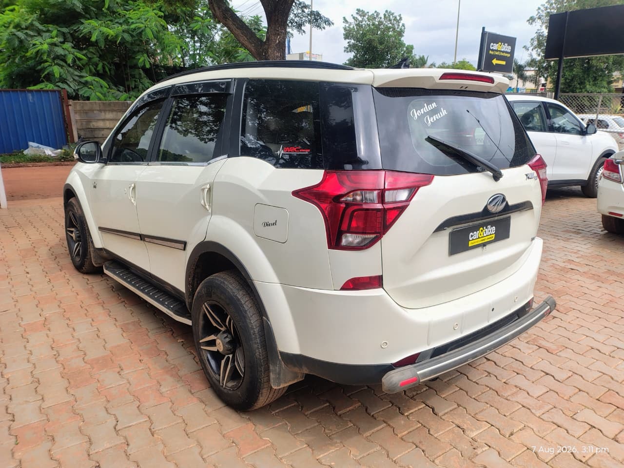 View 2021 Mahindra XUV500 W7 BS IV Image 7 Used 2021 Mahindra XUV500 W7 BS IV Image 7