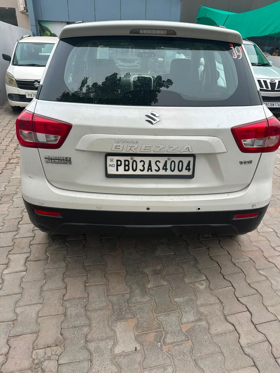 View 2017 Maruti Suzuki Vitara Brezza VDI Image 3 Used 2017 Maruti Suzuki Vitara Brezza VDI Image 3