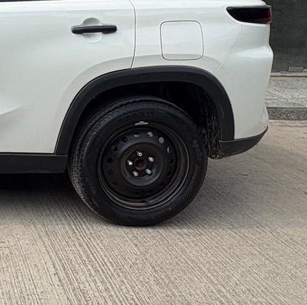 View Toyota Urban Cruiser Hyryder Image 16 Used Toyota Urban Cruiser Hyryder Image 16