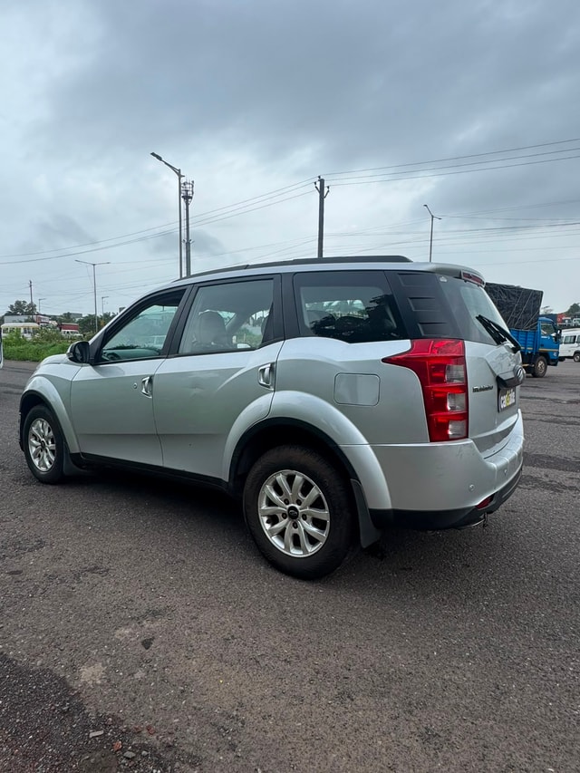View Mahindra XUV500 Image 10 Used Mahindra XUV500 Image 10